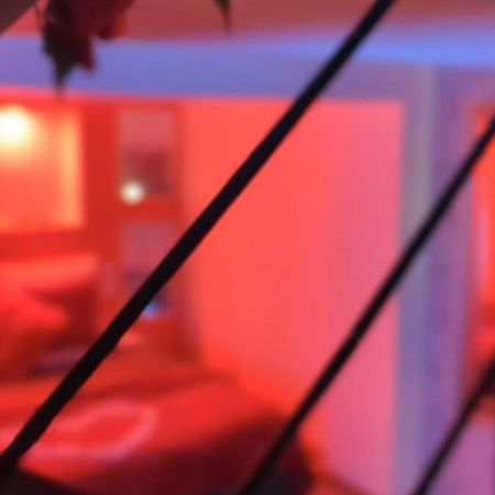 Love Room Perpignan Jacuzzi & Ambiance Romantique Villeneuve-de-la-Raho Εξωτερικό φωτογραφία